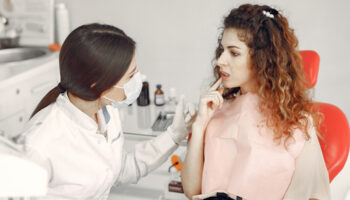 How To Identify Common Dental Emergencies?