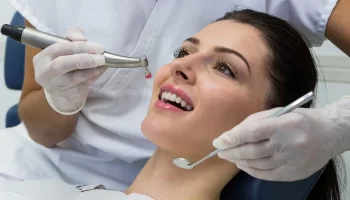 How to Clean False Teeth and Keep Them Sparkling