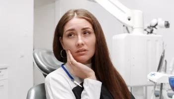 How to Manage Pain After Dental Implant Treatment